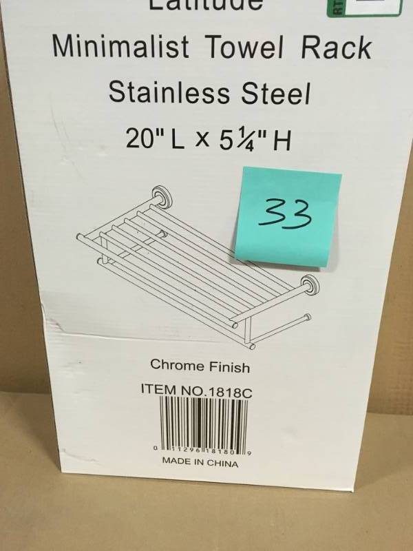 Gatco Latitude II 18 in. Towel Rack in Chrome in very good condition