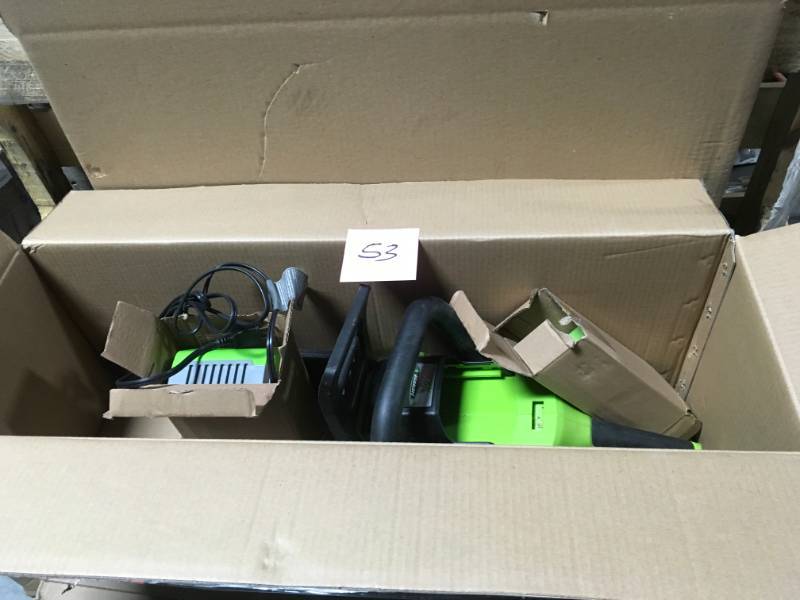 lot 53 image: Earthwise 14 in. 40-Volt Electric Cordless Chainsaw in good condition