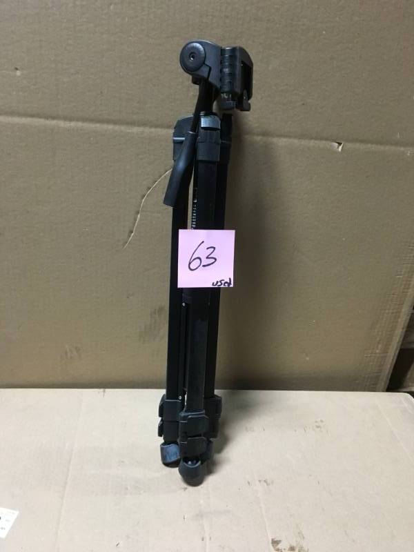 lot 63 image: Bosch Compact Tripod with Extendable Height for Use with Line Lasers, Point Lasers, and Laser Measures USED
