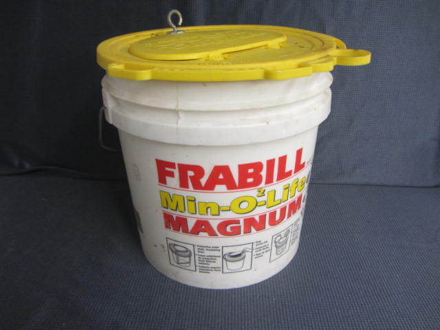 Frabill Minnow Bucket