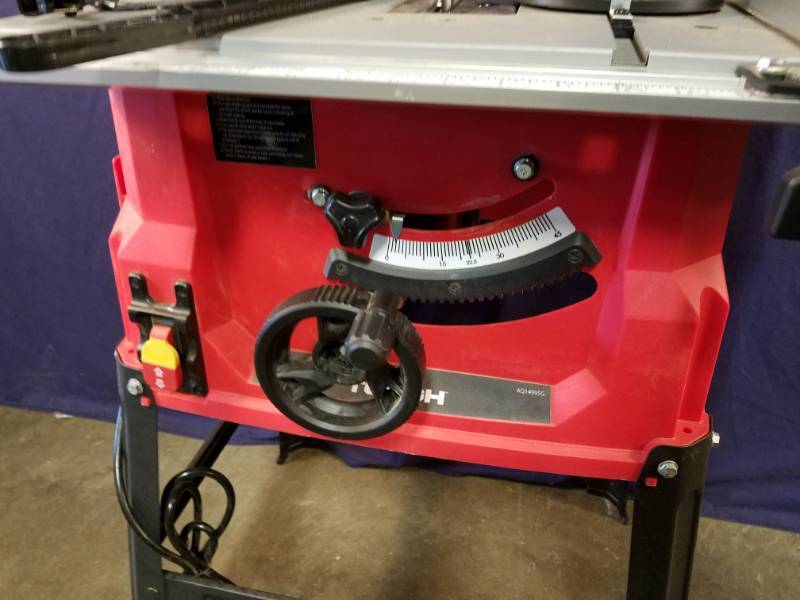 lot 1 image: 10 Table Saw 