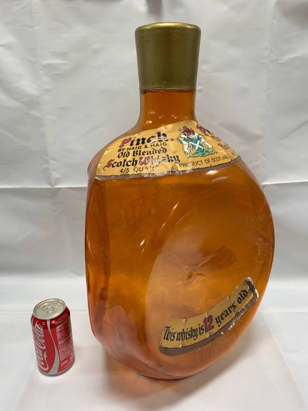 lot 17 image: Giant Pinch Scotch Whisky Bottle 22 Tall
