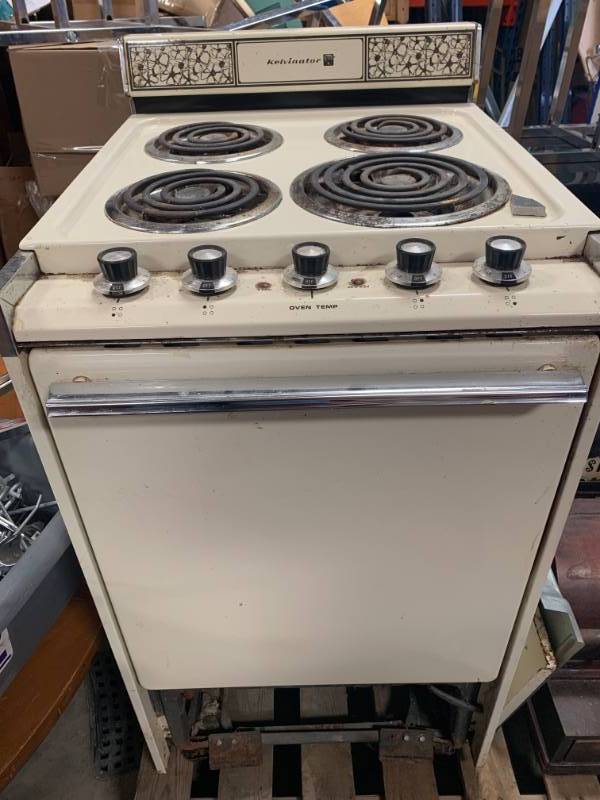 lot 30 image: Vintage Kelvinator Oven  Stove