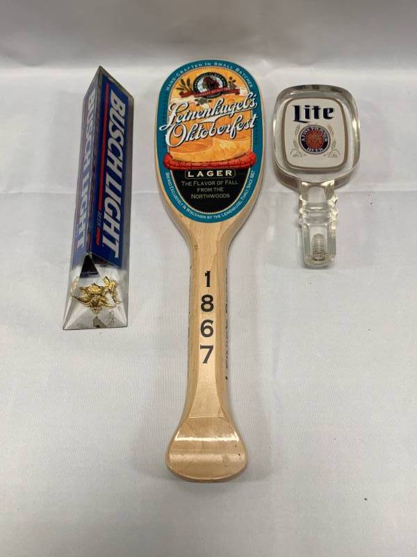 lot 40 image: Lot of 3 Vintage Beer Taps