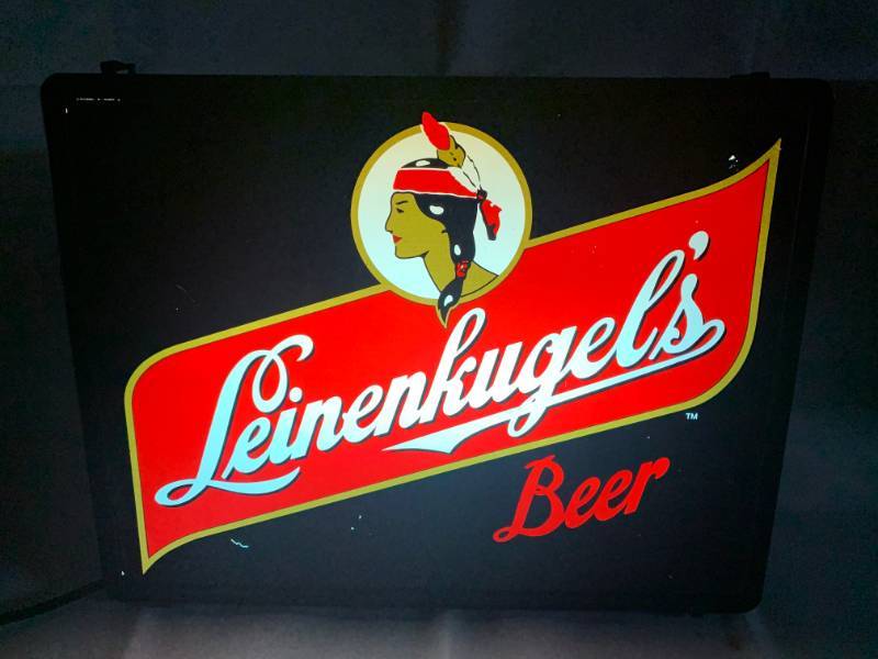 lot 59 image: 1997 Leinenkugels Lighted Sign