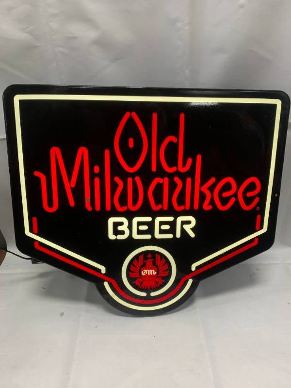 lot 75 image: 1982 Old Milwaukee Lighted Sign (hard to find)