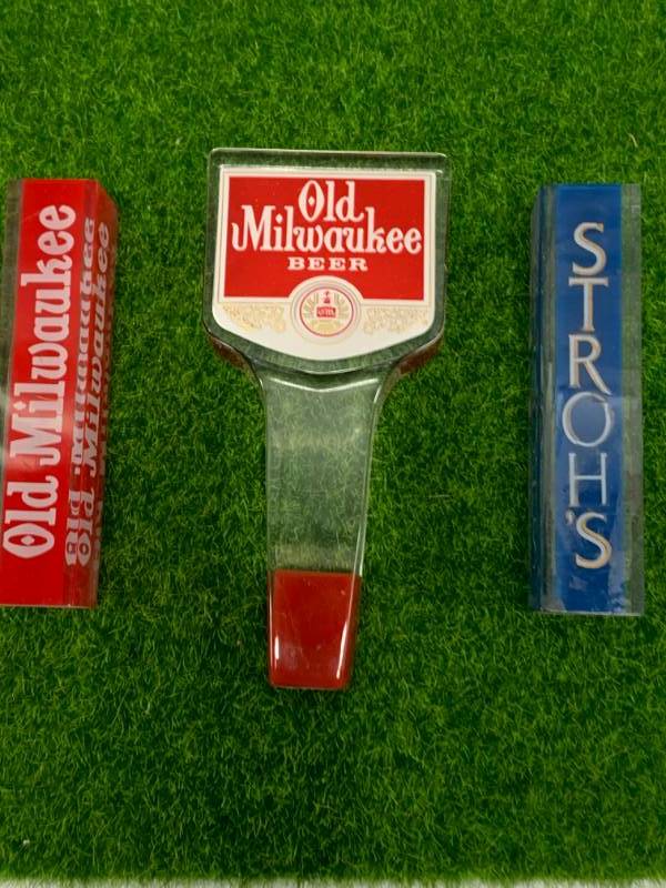 lot 99 image: Lot of 3 New Vintage Beer Taps