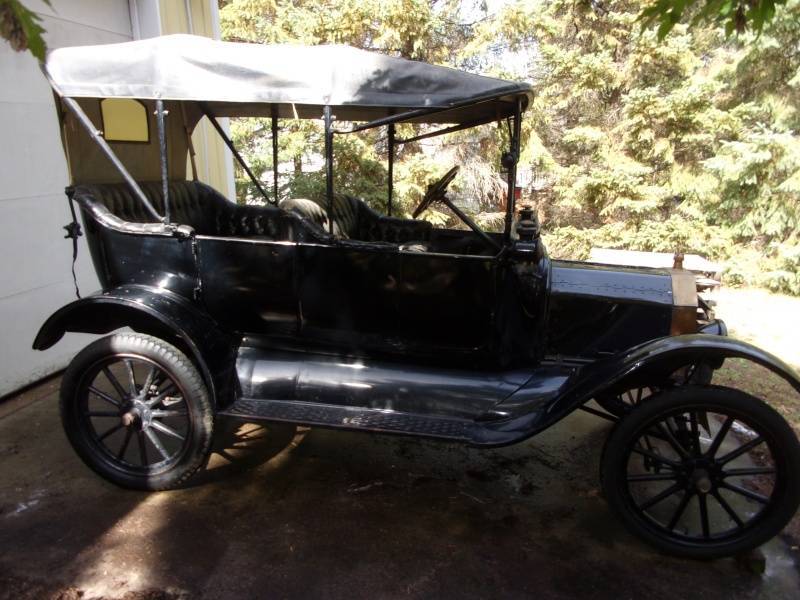 lot 2 image: 1915 Ford Model T