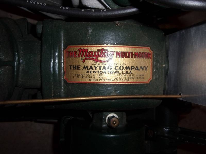 lot 10 image: 1935 Maytag Engine