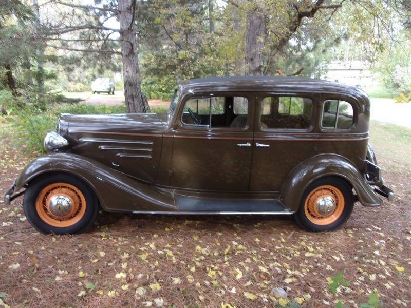 lot 3 image: 1934 Chevrolet Sedan