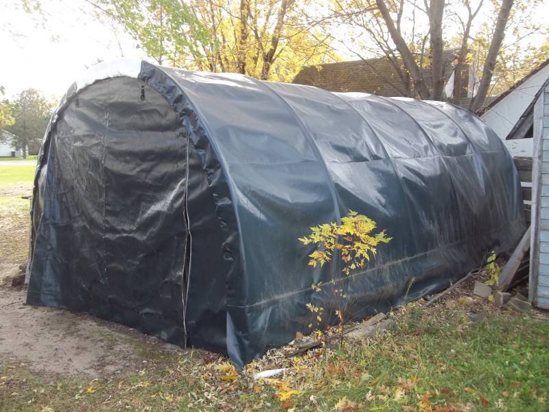 lot 19 image: Outdoor Car-Port Structure with Enclosed Contents