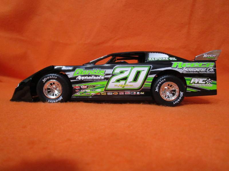 lot 4 image: Jimmy Owens Reece Monument #20 124th ADC Diecast
