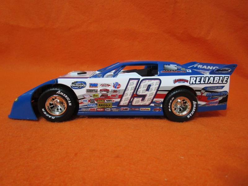 lot 26 image: Steve Francis Valvoline-Reliable Painting #19 124th ADC Diecast