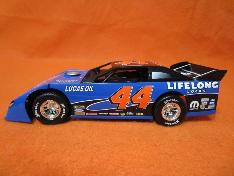 lot 64 image: Earl Pearson Jr Lifelong Locks #44 124th ADC Diecast
