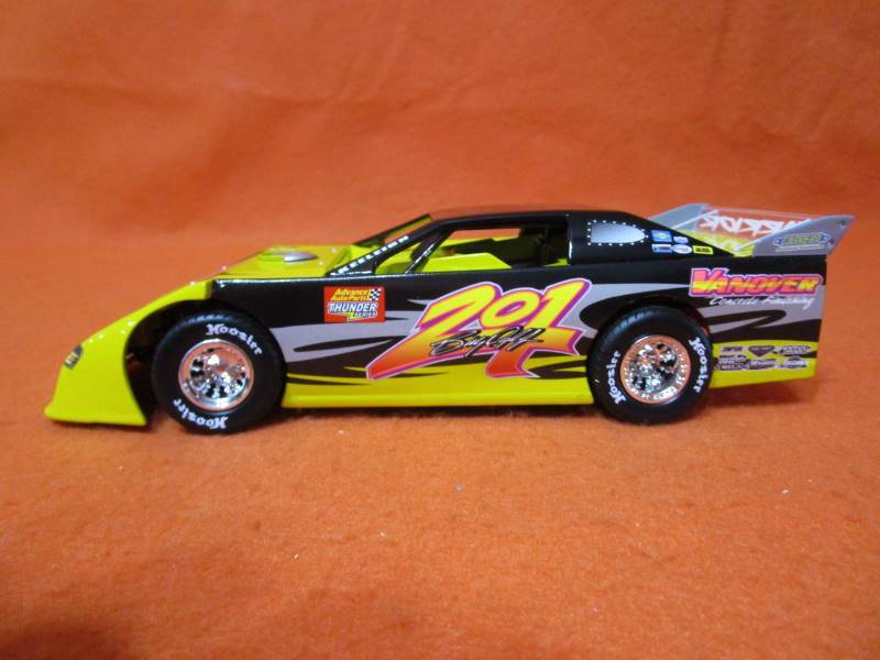 lot 70 image: Billy Ogle Jr Grady&King Construction #201 124th ADC Diecast