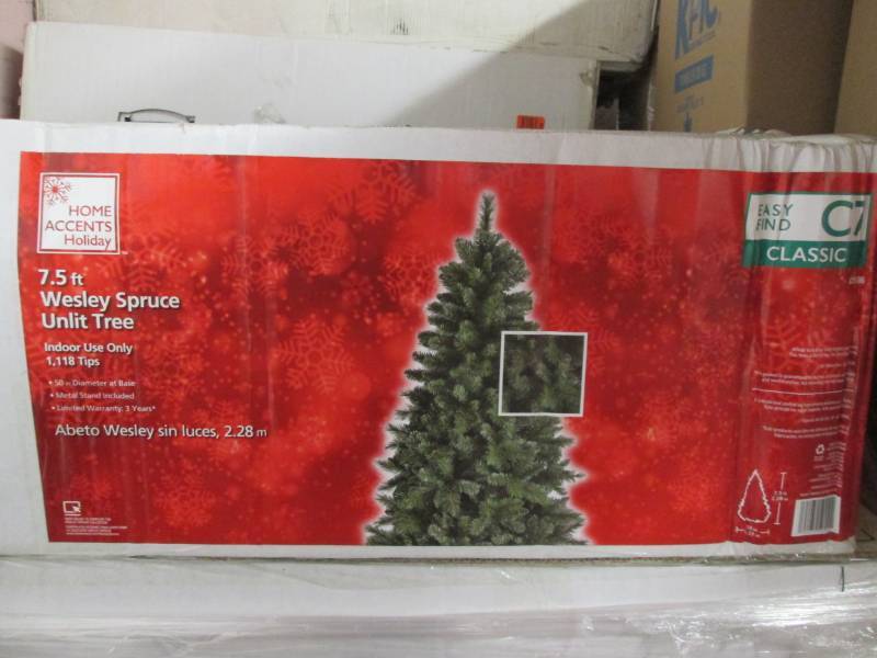 lot 139 image: Christmas Tree 7.5 Unlit Wesley Sp...
