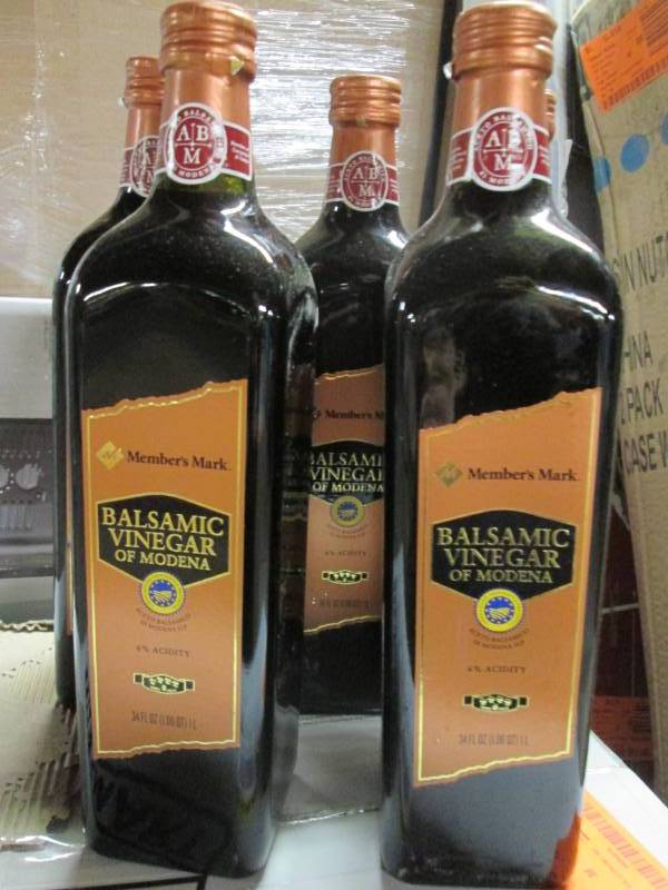 lot 183 image: Members Mark Balsamic Vinegar of M...