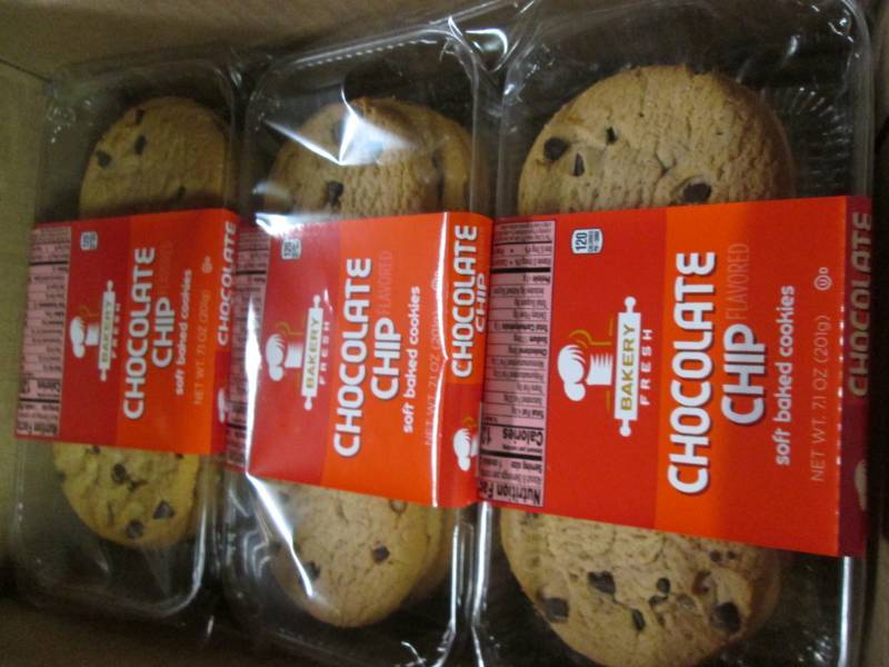 lot 197 image: Bakery Fresh Chocolate Chip Cookies...