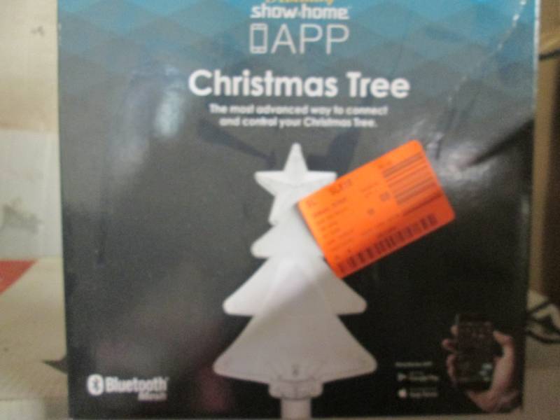 lot 208 image: Holiday Show Home App Christmas Tre...