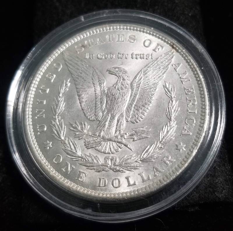 1900 MORGAN SILVER DOLLAR IN AIRTITE