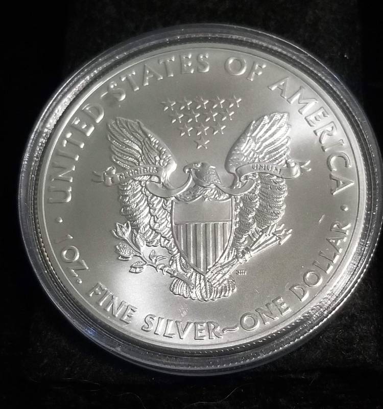 2015 AMERICAN SILVER EAGLE 1 TROY OZ. .999 FINE SILVER IN AIRTITE