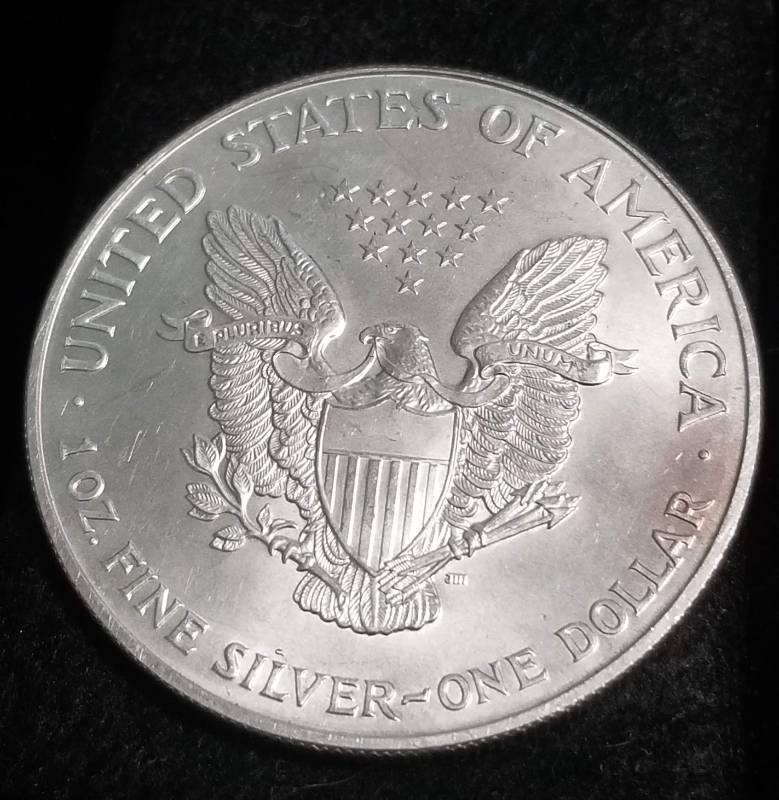 2000 AMERICAN SILVER EAGLE 1 TROY OZ. .999 FINE SILVER DOLLAR