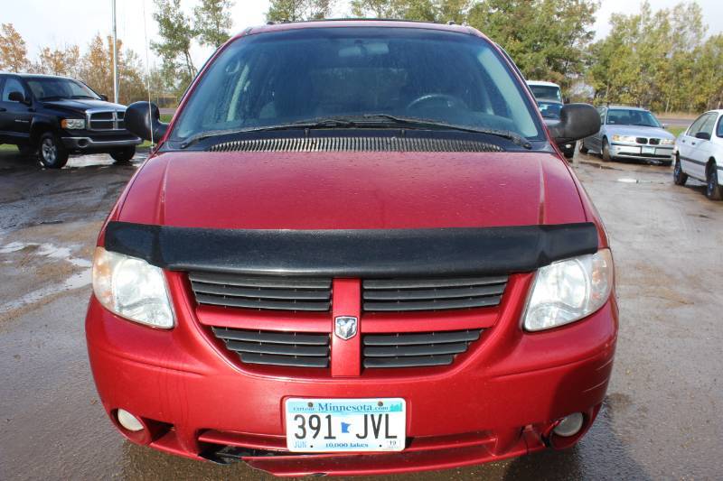 lot 4325 image: 2005 Dodge Grand Caravan SXT