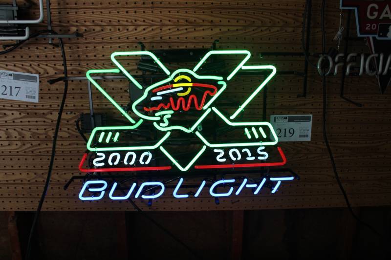 lot 219 image: Bud Light Beer 2000-2015 Minnesota Wild Neon Light