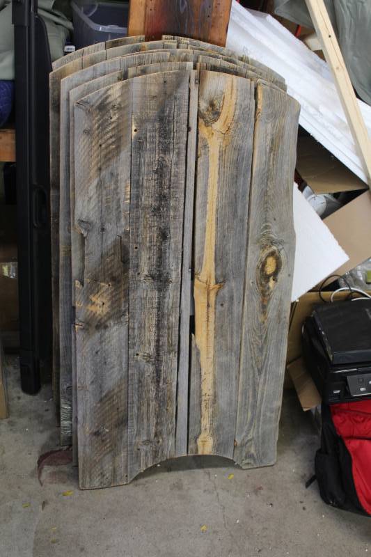 lot 271 image: Lot of (4) Barn Wood Sections