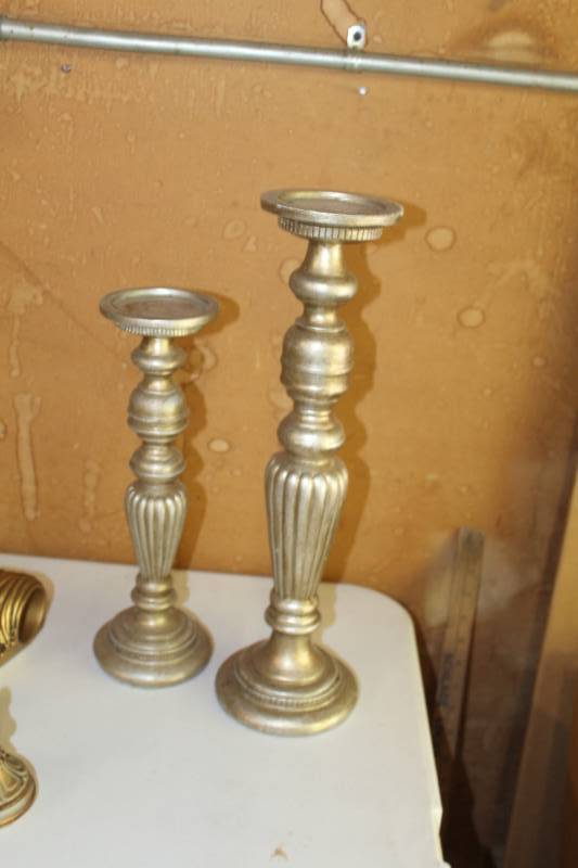 lot 291 image: Lot of (2) Candleholder Pedestals
