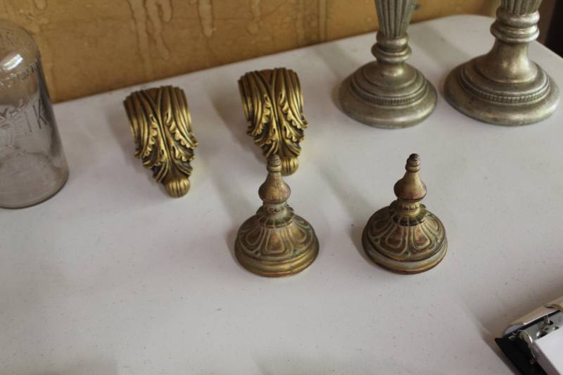 lot 294 image: Lot of (4) Curtain Rod Holders