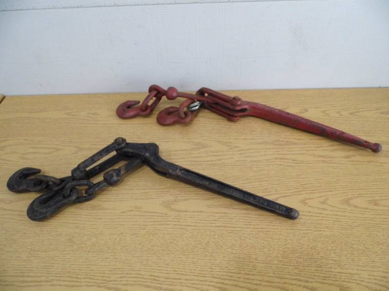 Lot of 2 Chain Binders