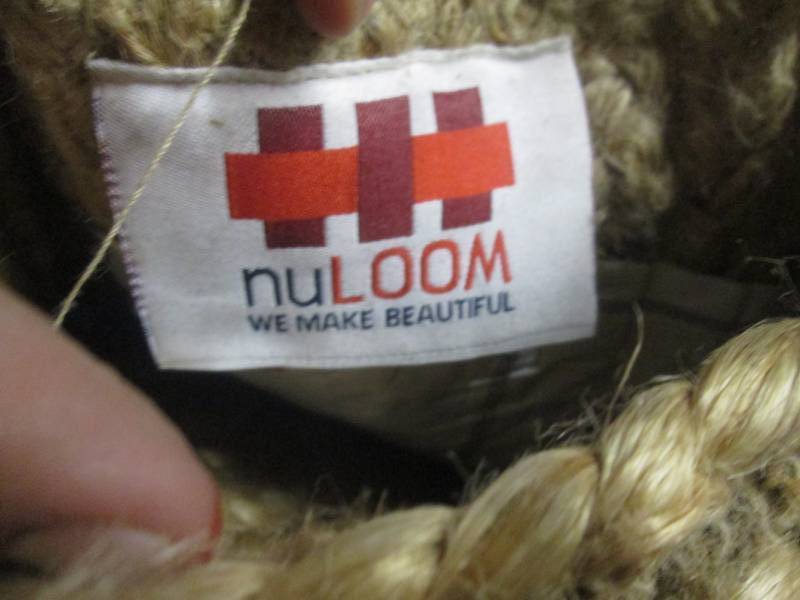 lot 21 image: nuloom weave rug 6 9...