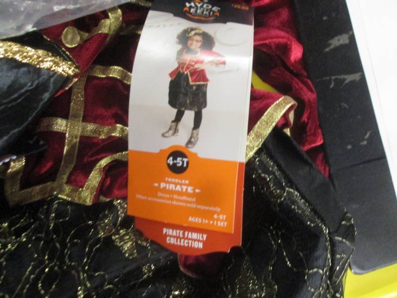 lot 27 image: 4-5t kids girls pirate costumer...