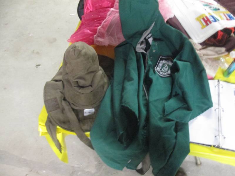 lot 56 image: harry potter cape and sorting hat (...