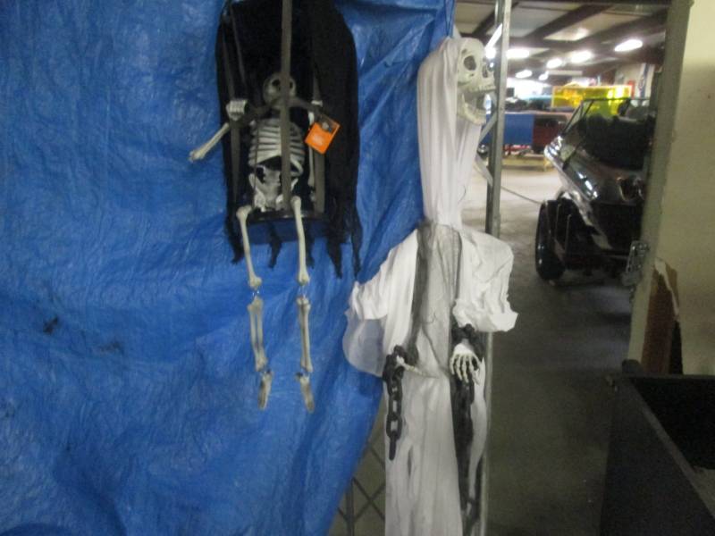 lot 109 image: lot of 2 halloween items sounds wor...