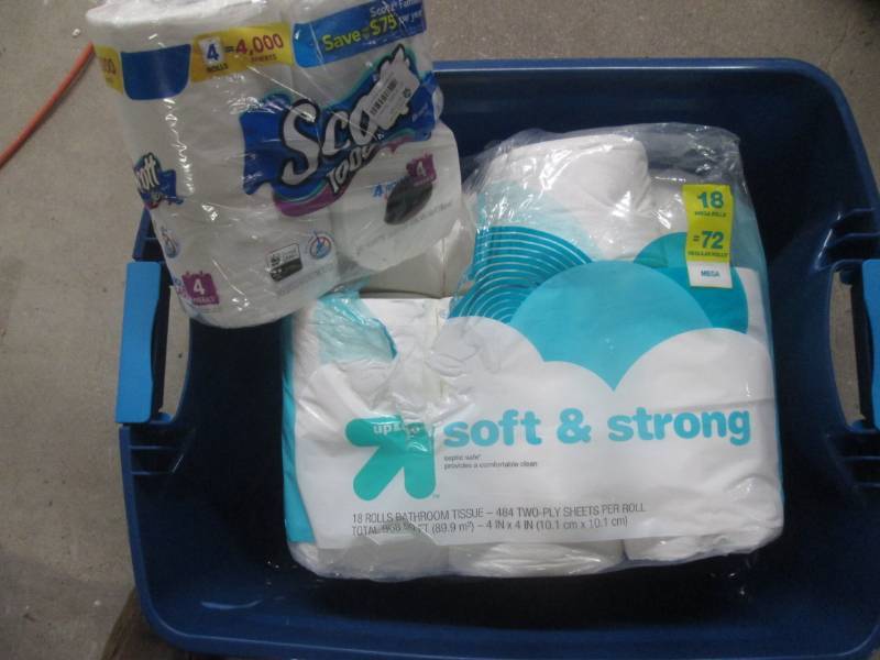 lot 126 image: lot of paper towels...