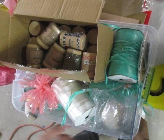 lot 139 image: lot of rolls and decorative threads...