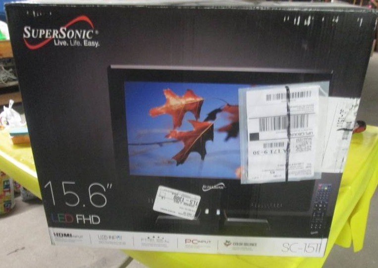 lot 150 image: 15.6 led tv...