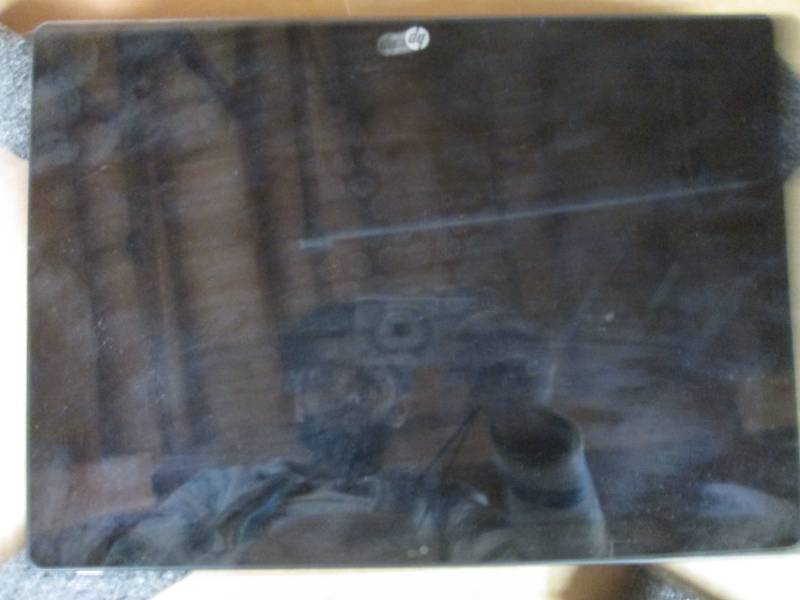 lot 154 image: HP tablet does not turn on...