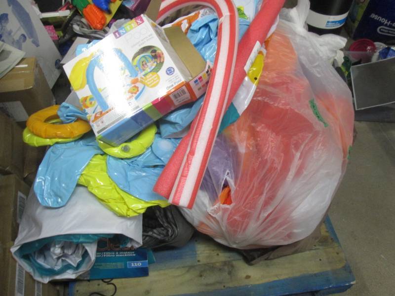 lot 167 image: PALLET FULL OF INFLATABLE POOLS and...