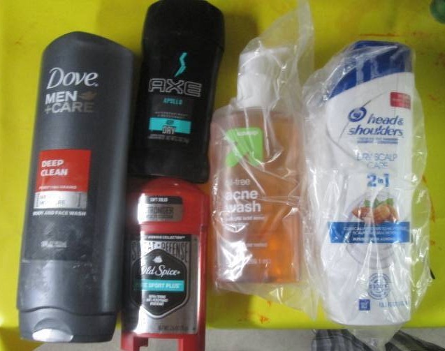lot 170 image: lot of mens items...