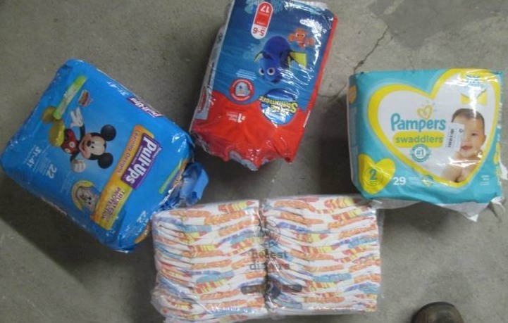 lot 173 image: lot of pampers...