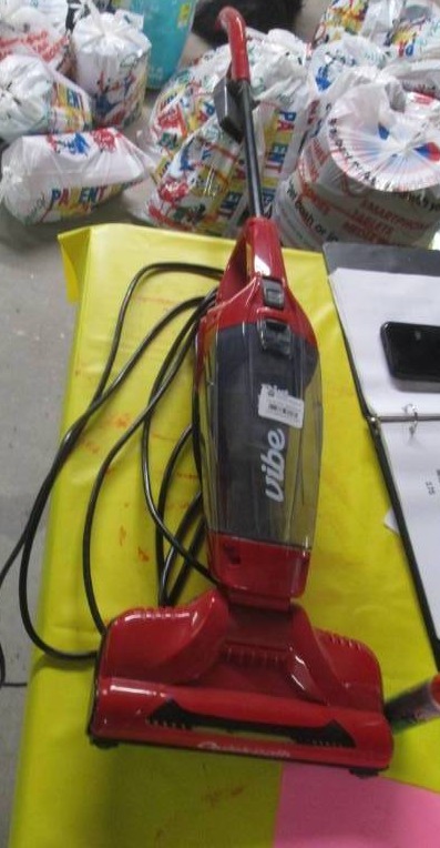 lot 174 image: vibe 3 in 1 vac...