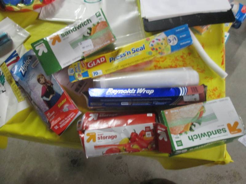 lot 235 image: lot of sandhwhich bags and foil...