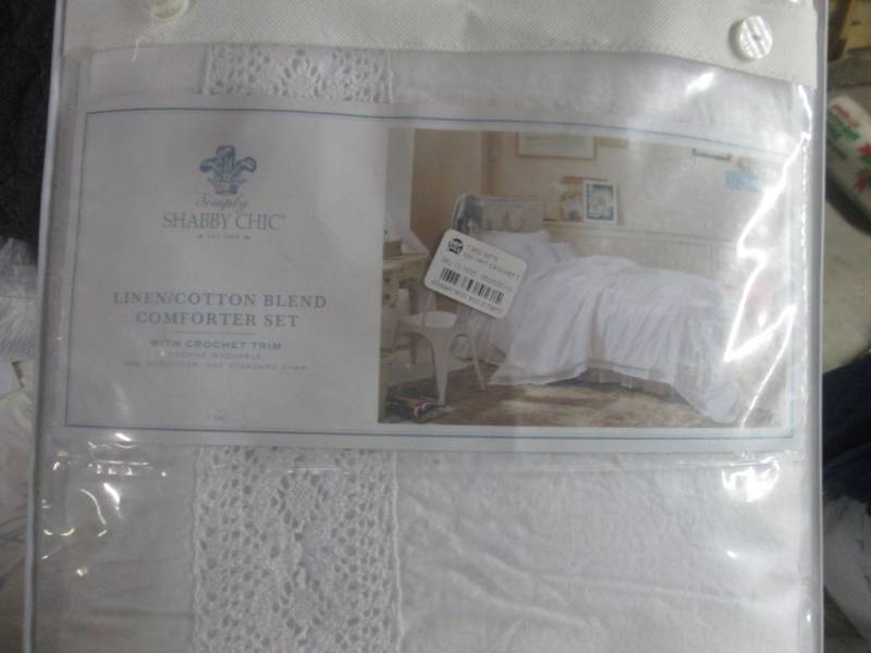 lot 241 image: twin linencotton comforter...