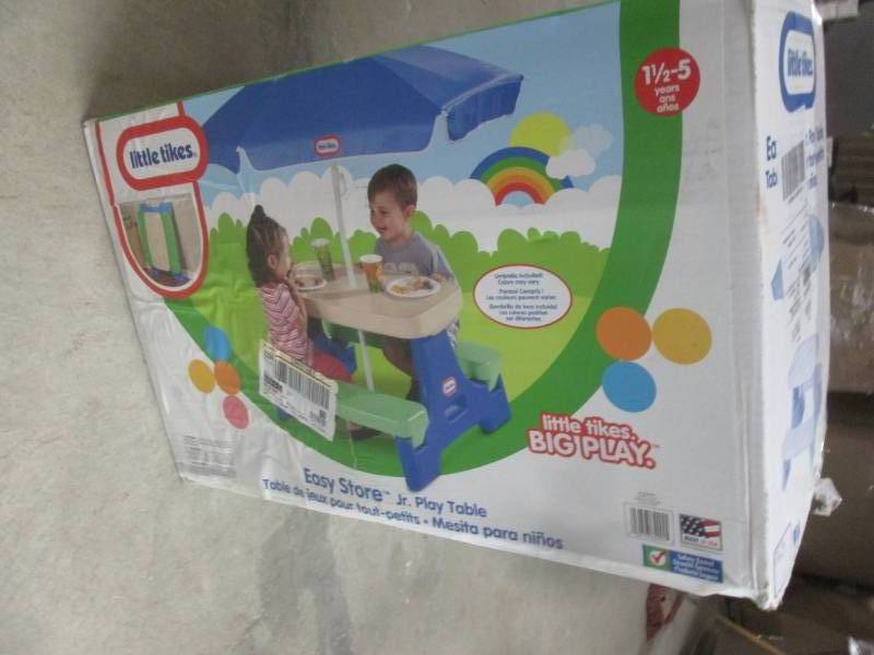 lot 200 image: little tikes bench...