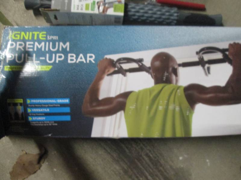 lot 232 image: lot of exercise items...