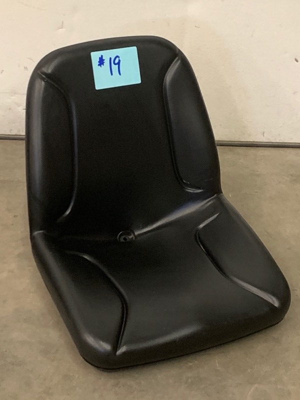 lot 19 image: Unused Universal Lawn Tractor Seat