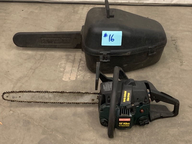 lot 16 image: Craftsman 42cc Chainsaw
